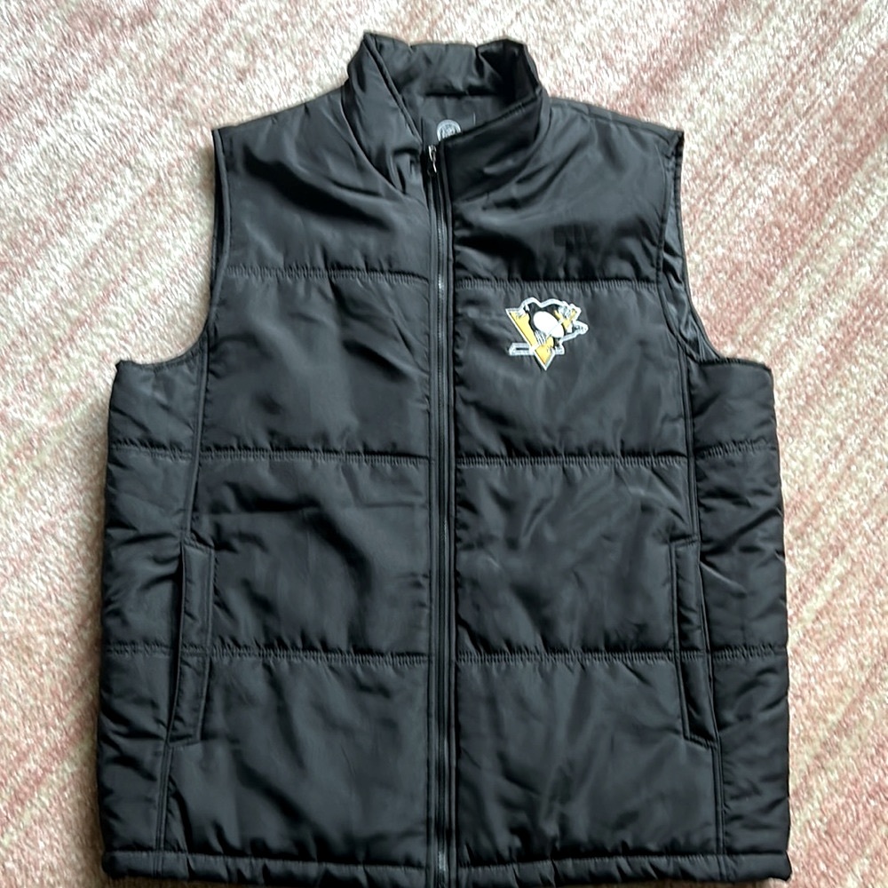 Pittsburgh Penguins NHL lightweight puffer vest XL